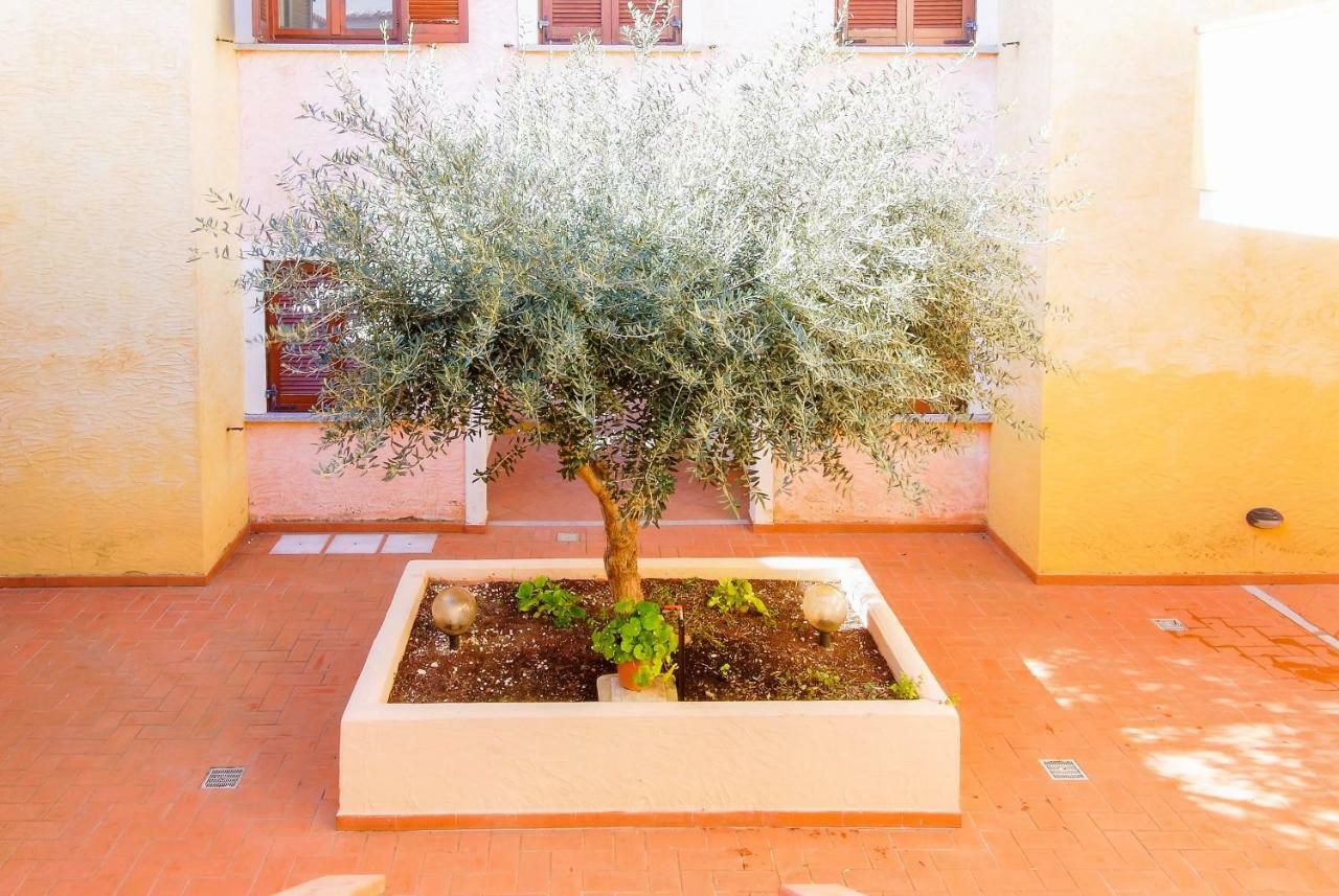Ferienwohnung Calipso Santa Teresa Gallura Exterior foto